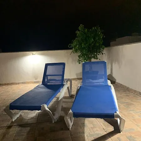 Rosaura Apartmanhotel *