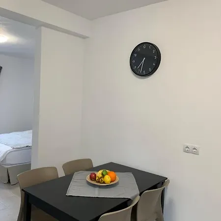 Rosaura מלון דירות 3*
